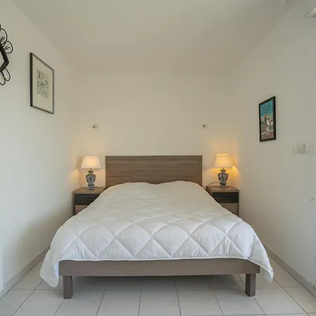 Apartment Duplex De Charlotte Pres De La Gare Royan